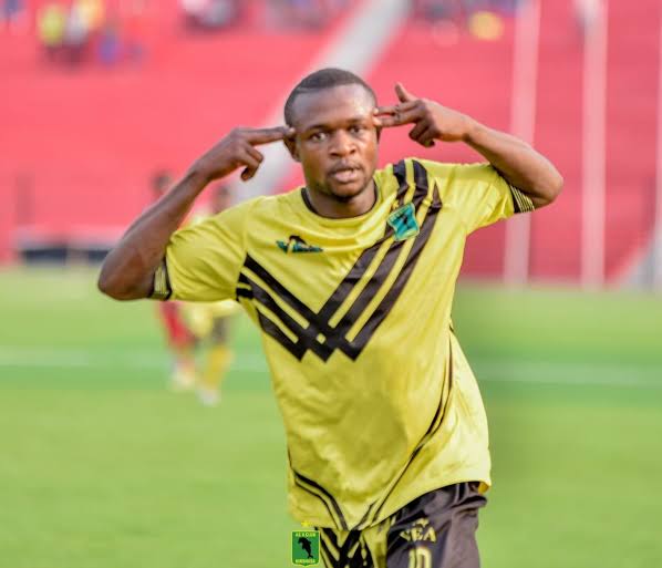 Elie Mpanzu Simba SC