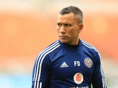 SIMBA Yamgeukia Kocha Fadlu Davids